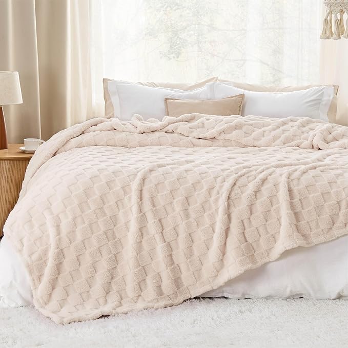 Bedsure GentleSoft Full Size Blankets - Image 5