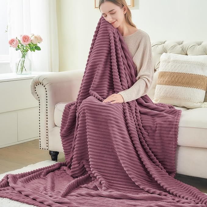 BEDELITE 3D Ribbed Jacquard Plum Fleece Twin Blanket - Image 6