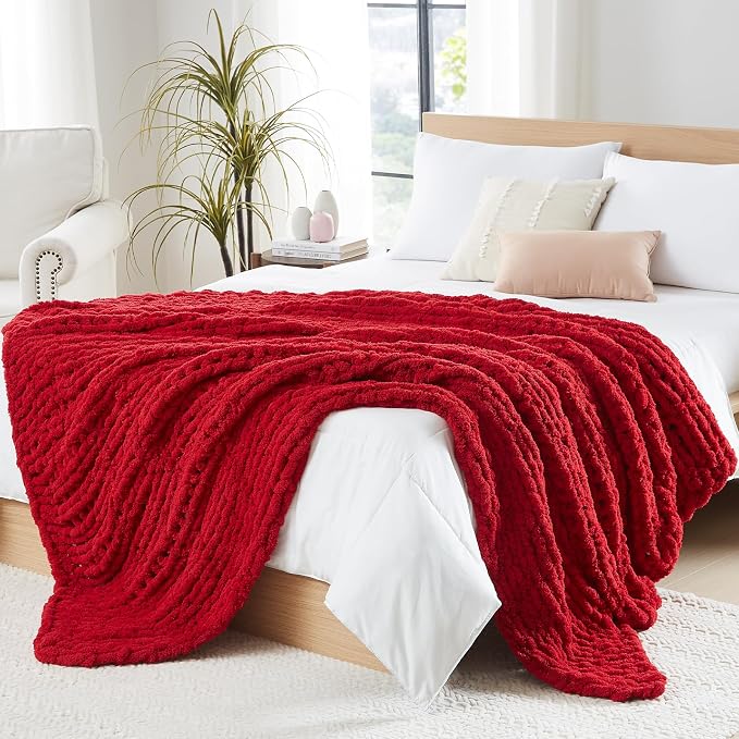 L'AGRATY Chunky Knit Throw Blanket by LAGRATY