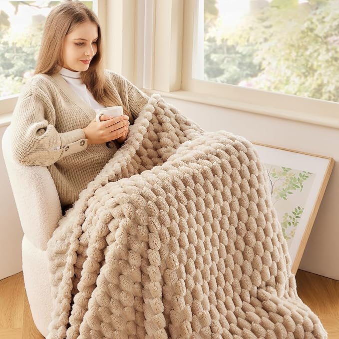 NEWCOSPLAY Fleece Clouds Cozy Queen Blanket - Image 8