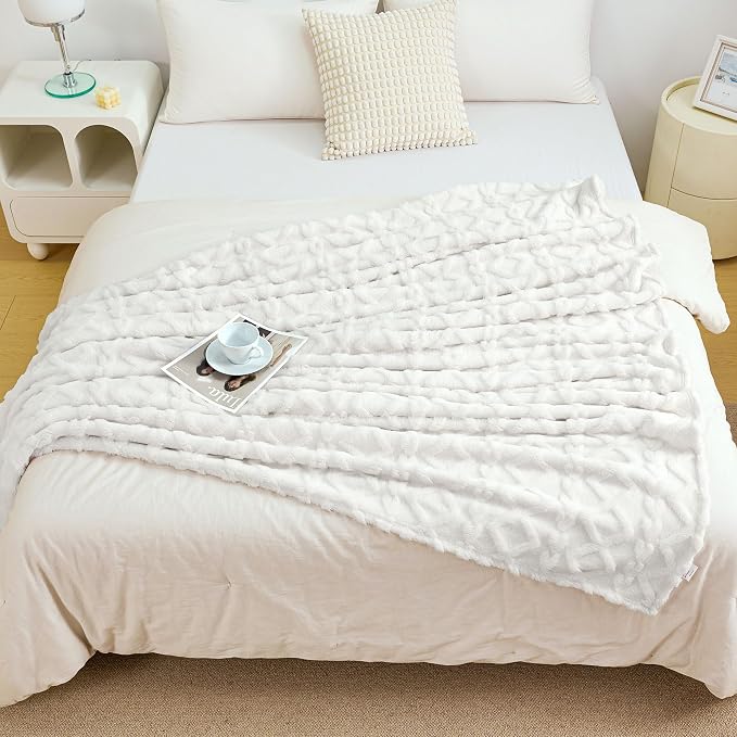 Aganear Fleece Throw Blanket for Couch Sofar 50"x60" White | Lightweight Fuzzy - Image 7