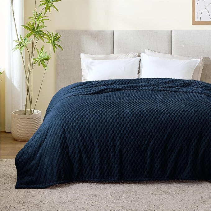 BEDELITE Navy Queen Blanket for Bed, Soft Cozy Gifts for Women, 90 * 90 | 3D - Image 2