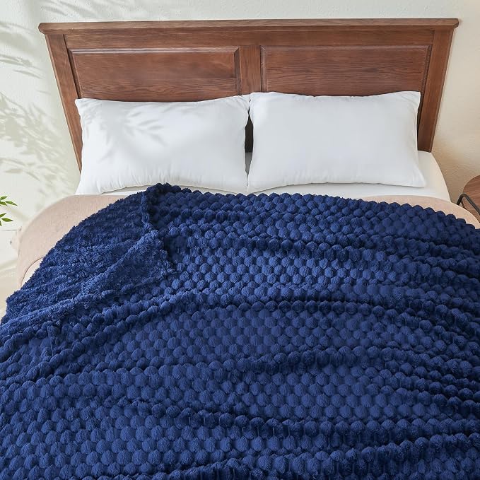 NEWCOSPLAY Fleece Clouds Cozy Queen Blanket - Image 8