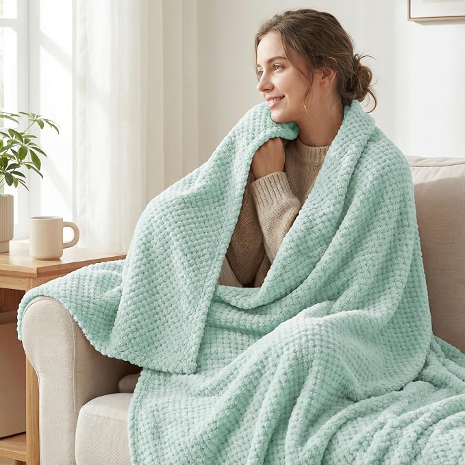 Exclusivo Mezcla Large Waffle Fleece Throw Blanket - Image 2