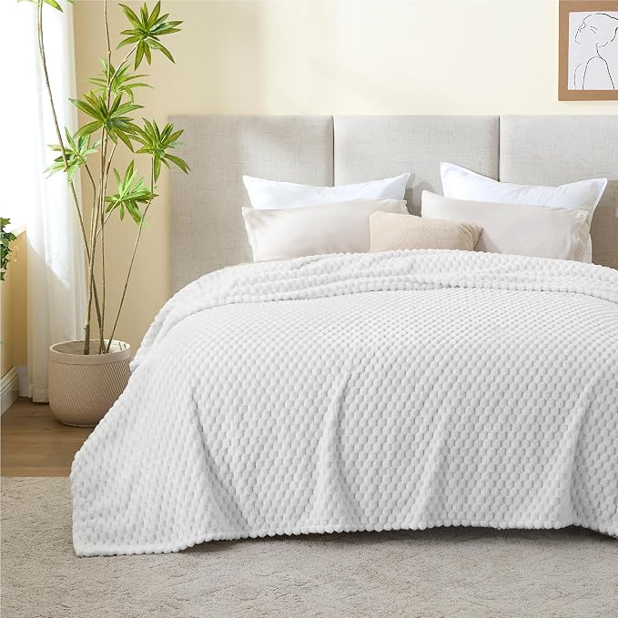 BEDELITE White King Blanket for Bed, Soft Cozy Gifts for Women, 108 * 90 | 3D - Image 2