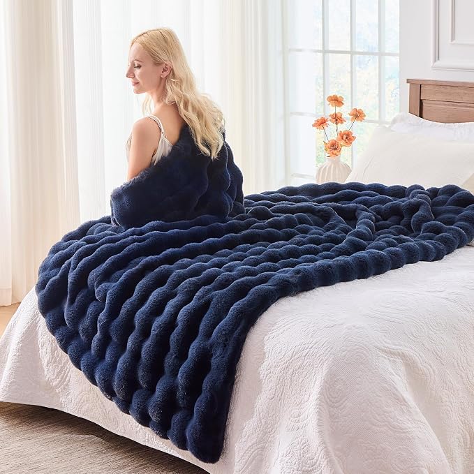BENVWE Fluffy Faux Fur Throw Blanket - Image 5