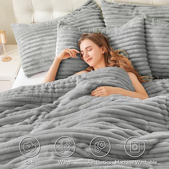 BEDELITE Fleece Oversized Queen Comforter Set -Super Soft & Warm Fluffy Light Grey Bedding, Luxury Fuzzy Heavy Bed Set for Winter with 2 Pillow Cases