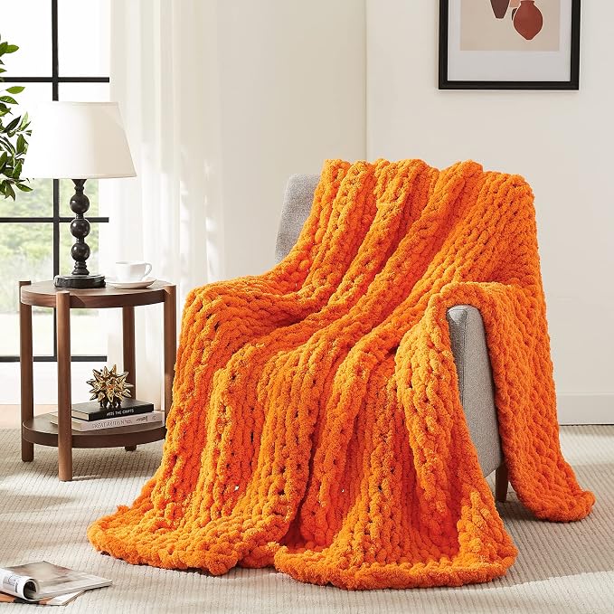 L'AGRATY Chunky Knit Throw Blanket by LAGRATY