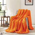 L'AGRATY Chunky Knit Throw Blanket by LAGRATY