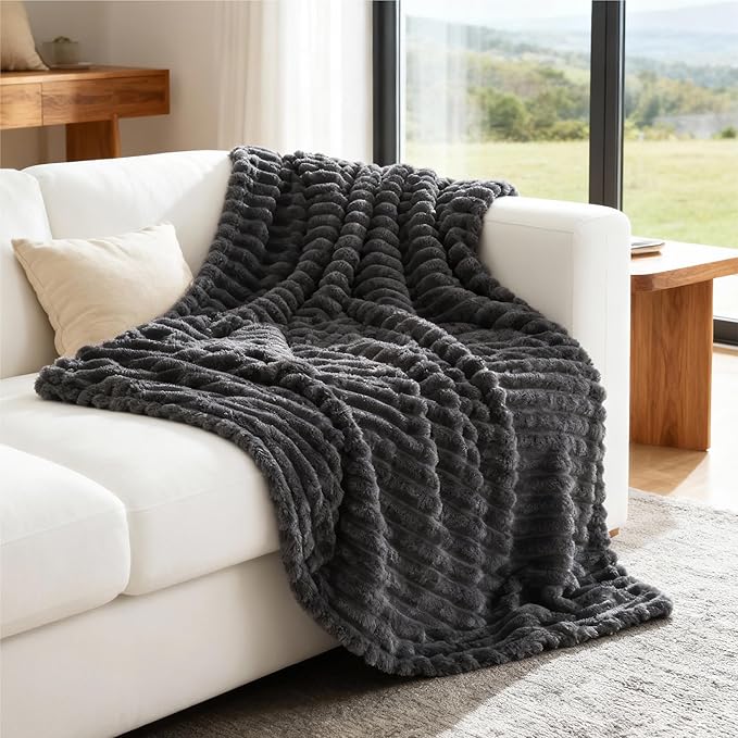 Bedsure Soft Grey Throw Blanket - Image 7