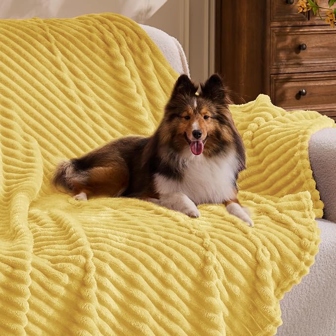BEDELITE 3D Ribbed Light Yellow Fleece Twin Blanket - Image 3