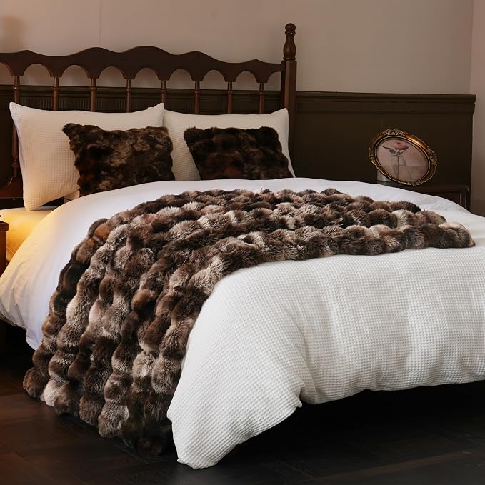 BENVWE Fluffy Faux Fur Throw Blanket - Image 7