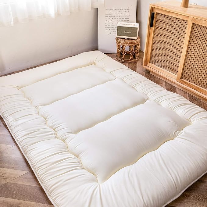 MAXYOYO Japanese Floor Futon Queen Size, Thicken Tatami Mat Sleeping Pad Foldable Roll Up Mattress Trifold Pad Guest Bed, Off White