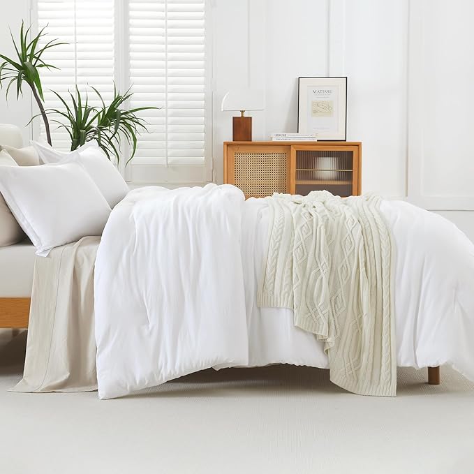 Litanika California King Comforter Set White - 3 Pieces Cal King Lightweight Soft Plain Bed Comforter, Oversized Down Alternative Bedding Set - Machine Washable (104x96In, 2 Pillowcases)