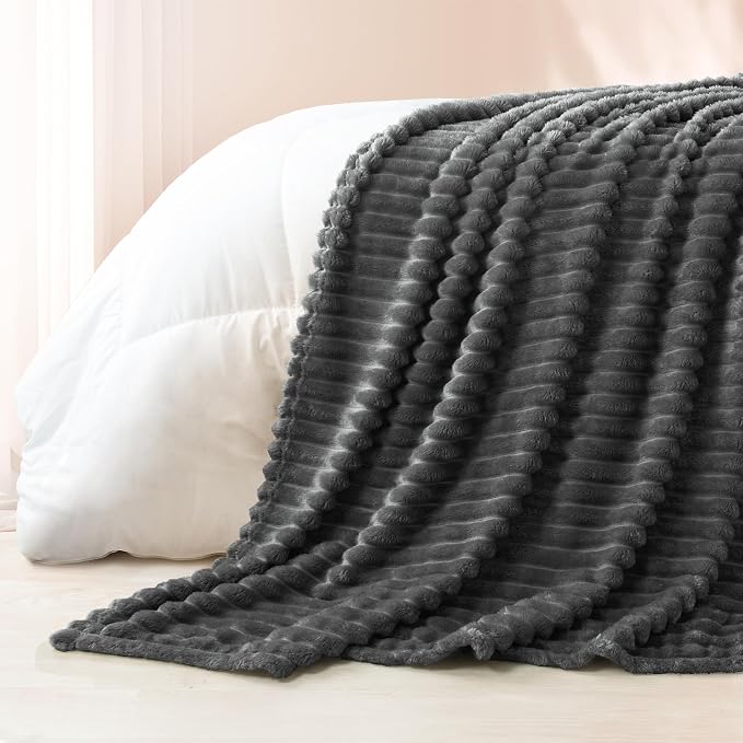 Exclusivo Mezcla Striped Queen Size Fleece Blanket - Image 6