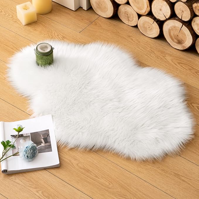 MIULEE Fluffy Area Rug 2'x3' Cloud Faux Fur Sheepskin Rug by MIULEE