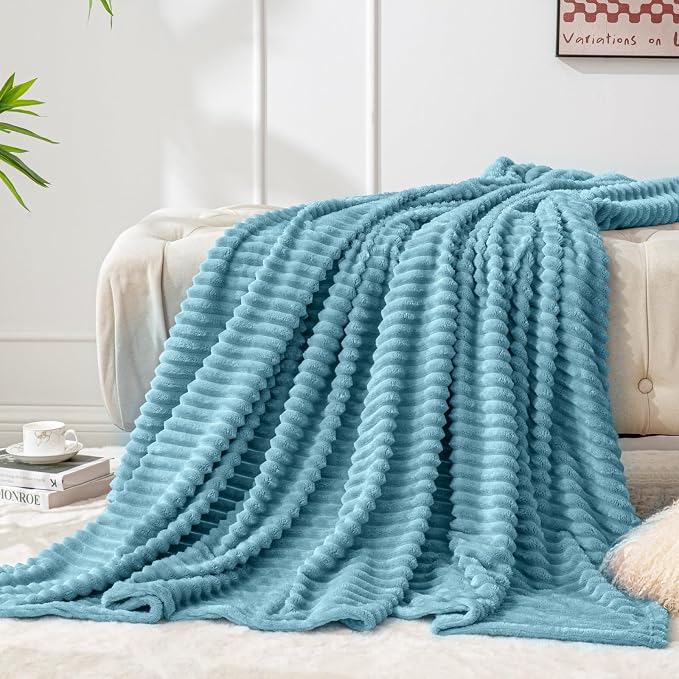 BEDELITE 3D Ribbed Washed Blue Fleece Twin Blanket - Image 2