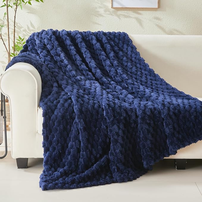 NEWCOSPLAY Fleece Clouds Cozy Queen Blanket - Image 9