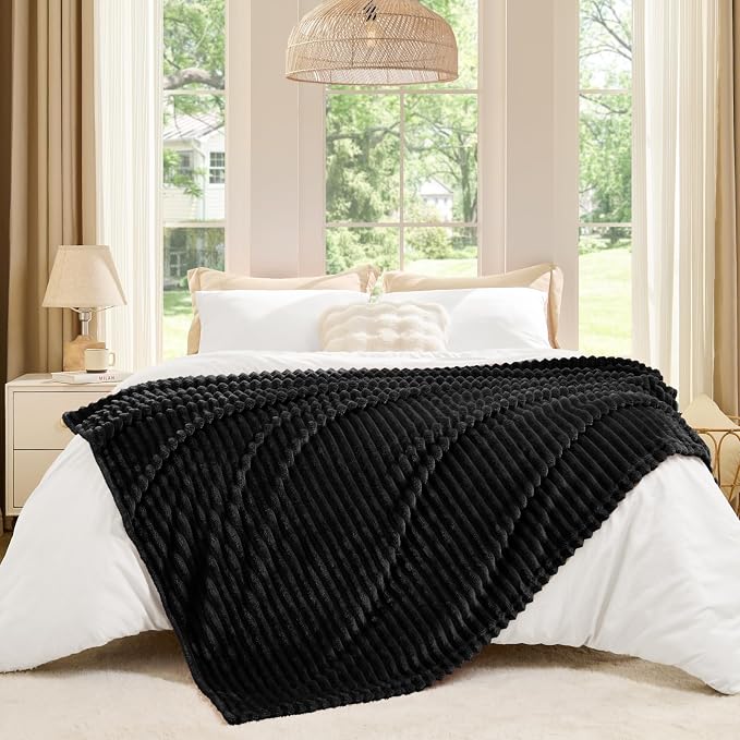 BEDELITE Ribbed Jacquard Black Fleece Throw Blanket - Image 6