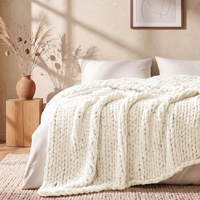 L'AGRATY Chunky Knit Throw Blanket - Image 8