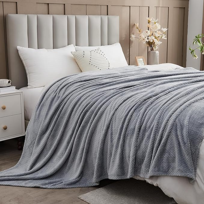 NEWCOSPLAY Super Soft King Blanket Grey Premium Silky Flannel Fleece Leaves Pattern Lightweight Bed Blanket All Season Use (Grey, King(90"x110"))