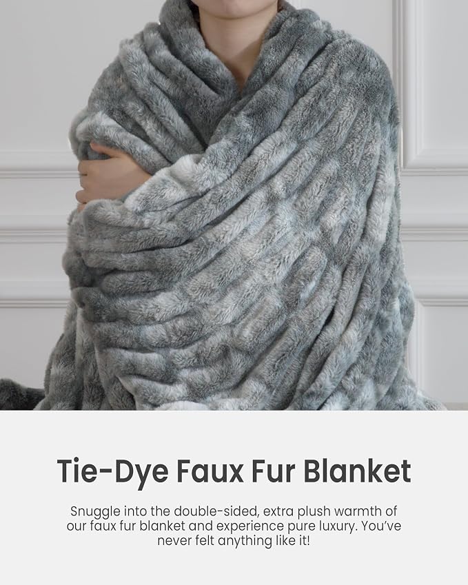 Ultra Soft Cozy Faux Fur Throw Blanket, Fuzzy Plush Thick Bubble Blanket - Image 3