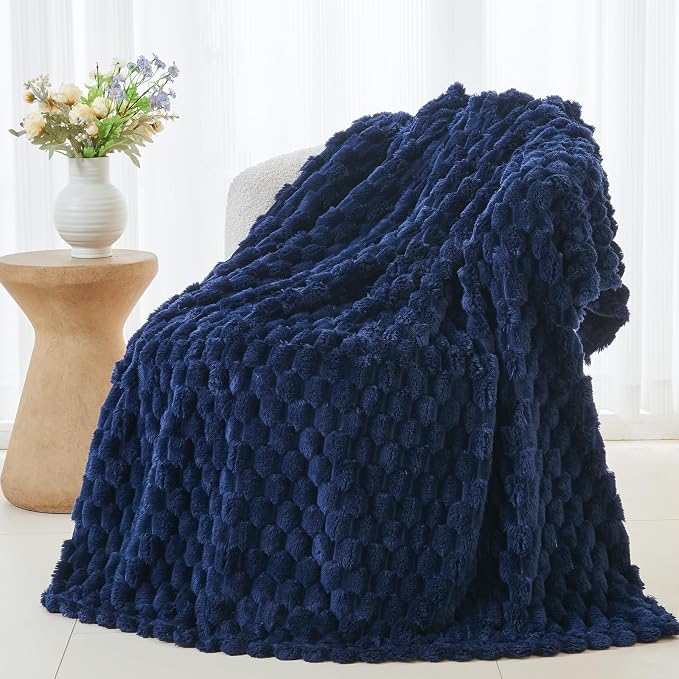 NEWCOSPLAY Fleece Clouds Cozy Twin Blanket - Image 4
