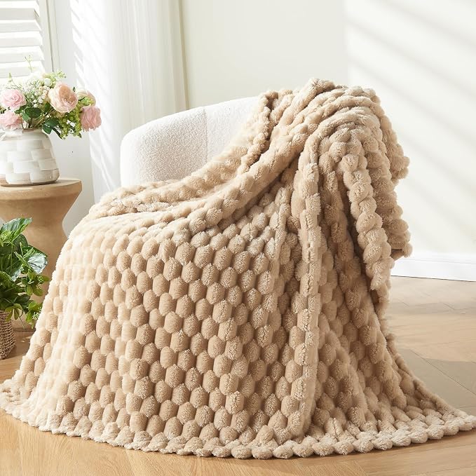 NEWCOSPLAY Fleece Clouds Cozy Queen Blanket - Image 7