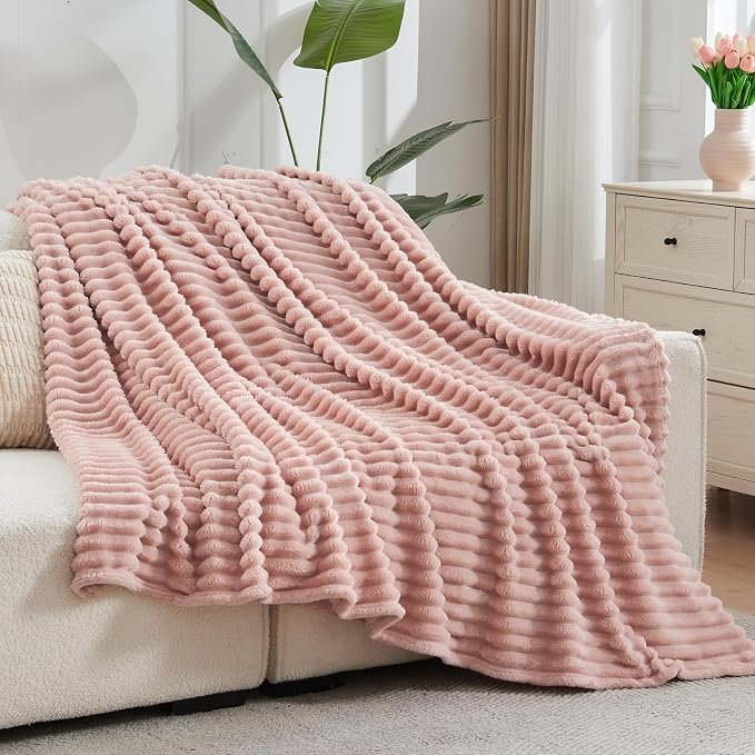 NEWCOSPLAY Fleece Ribbed Cozy Queen Blanket - Image 9