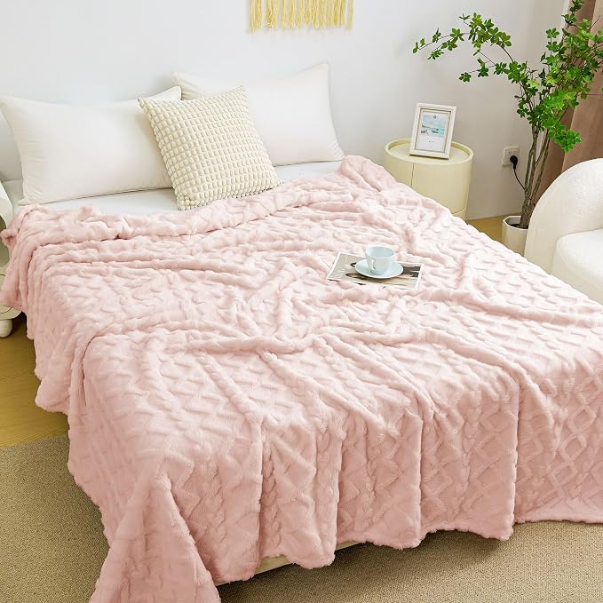Aganear Fleece Throw Blanket for Couch Sofa 50"x60" Pink | Lightweight Fuzzy - Image 4