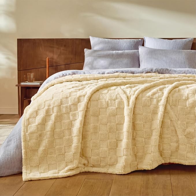 Bedsure GentleSoft Blankets Queen Size - Image 5