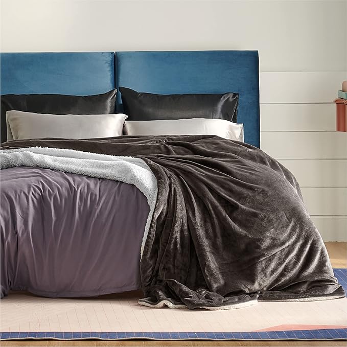 Bedsure GentleSoft Sherpa Fleece Blankets King Size for Bed - Thick and Warm Throw for Women and Men, Soft Fuzzy Plush King Blanket for Winter, Brown, 108x90 Inches