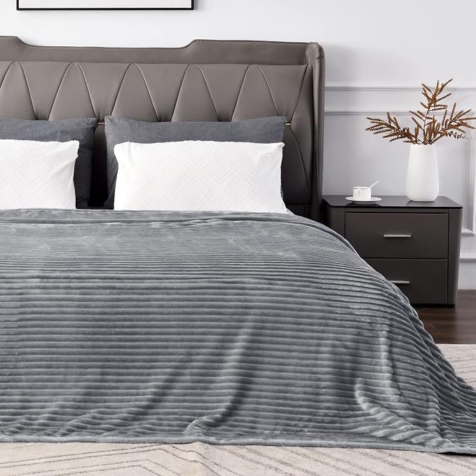 BEDELITE 3D Ribbed Jacquard Grey Full Size Blankes - Image 2