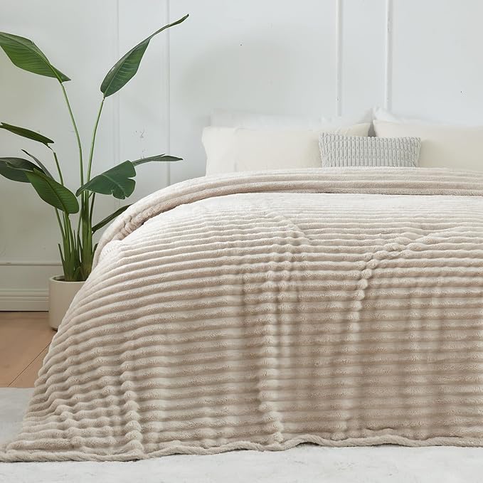 NEWCOSPLAY Fleece Ribbed Cozy Queen Blanket by NEWCOSPLAY