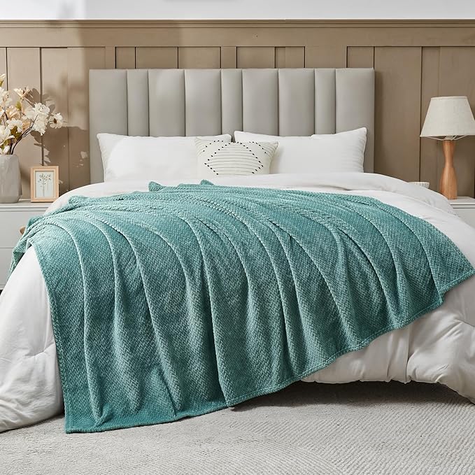 NEWCOSPLAY Super Soft Queen Blanket Light Teal Premium Silky Flannel Fleece Leaves Pattern Lightweight Bed Blanket All Season Use (Light Teal, Queen(90"x90"))
