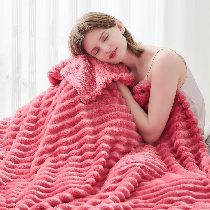 NEWCOSPLAY Fleece Ribbed Cozy Throw Blanket - Image 4