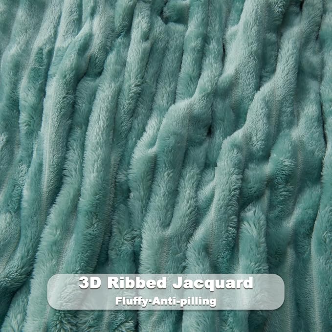 NEWCOSPLAY Fleece Ribbed Cozy King Blanket - Image 5