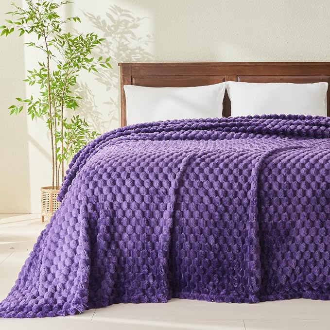 NEWCOSPLAY Fleece Clouds Cozy Queen Blanket - Image 2