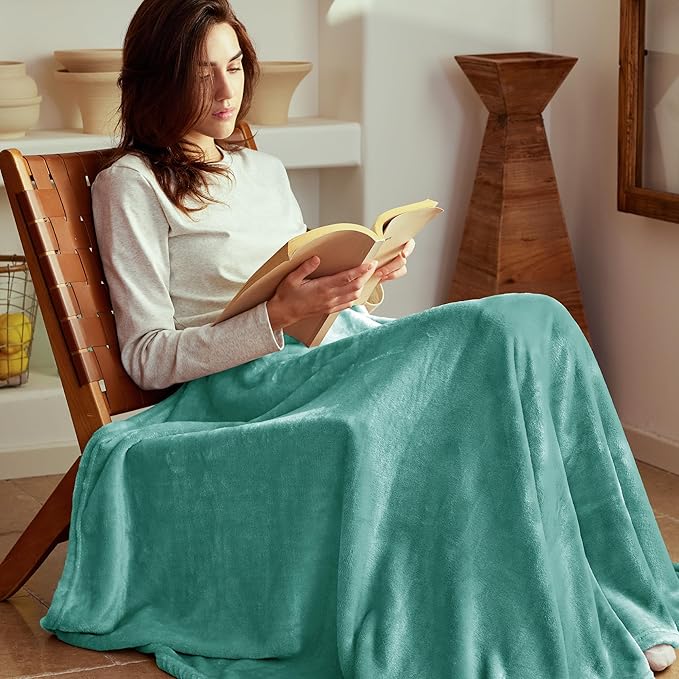 Exclusivo Mezcla Fleece Blanket Twin Size for Bed, Super Soft and Warm, All Season Use, Cozy, Plush, Lightweight, 60x80 Inches Celadon