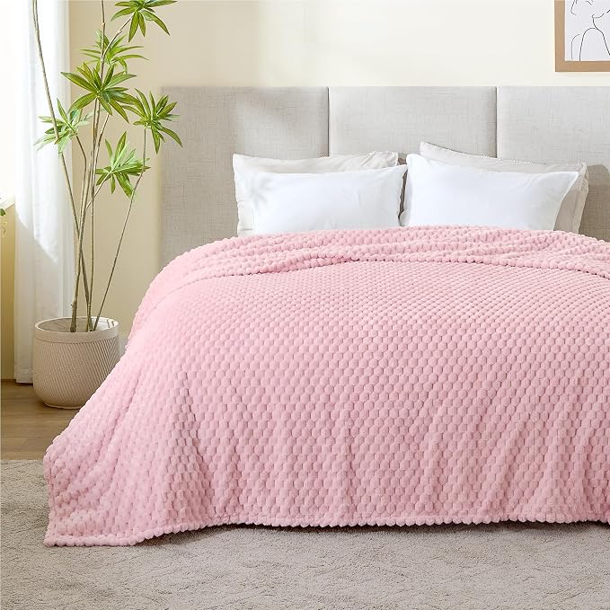 BEDELITE Pink King Blanket for Bed, Soft Cozy Gifts for Women, 108 * 90 | 3D - Image 2