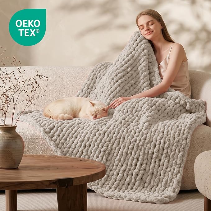 L'AGRATY Chunky Knit Throw Blanket - Image 2