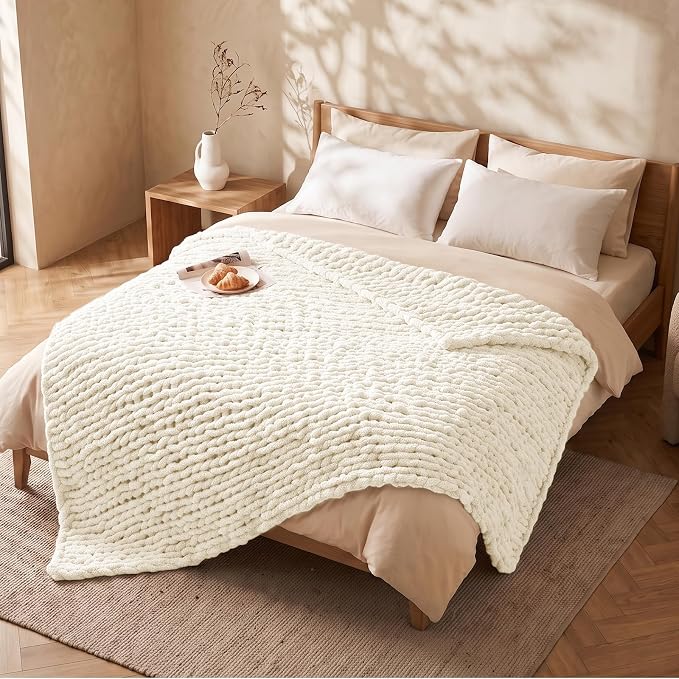 L'AGRATY Chunky Knit Throw Blanket - Image 9