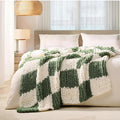 L'AGRATY Chunky Knit Throw Blanket by LAGRATY