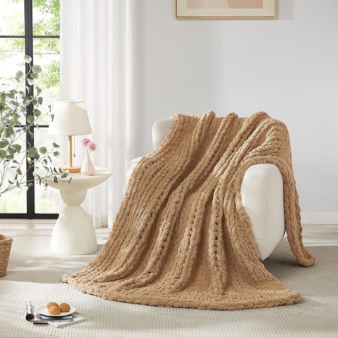 L'AGRATY Chunky Knit Throw Blanket - Image 4