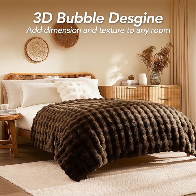 L'AGRATY Faux Rabbit Fur Throw Blanket - Image 2
