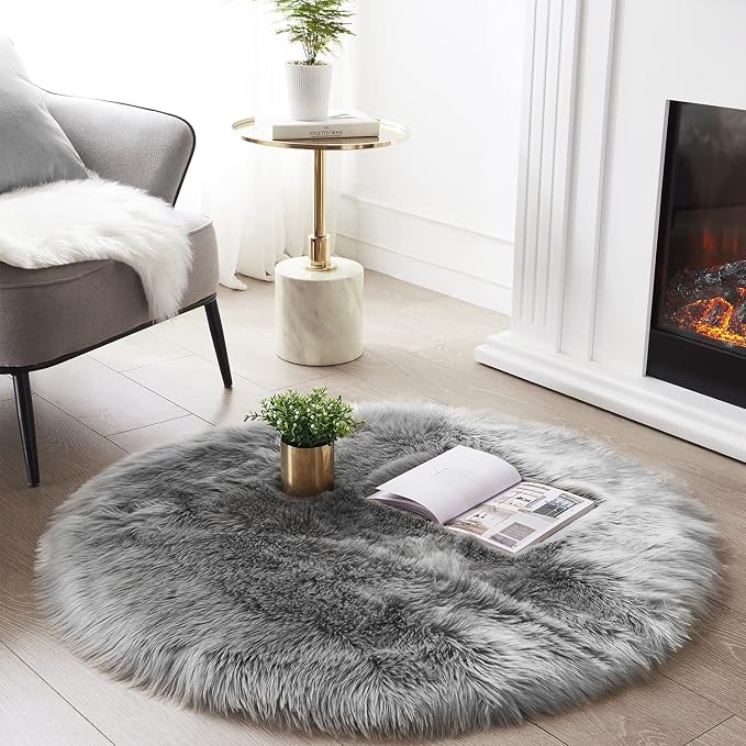 SERISSA 5x5 Fluffy Grey Round Faux Fur Area Rug by SERISSAHomeDecorCollection