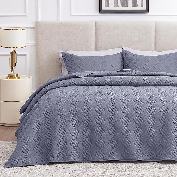 Love's cabin King Size Quilt Bedding Set Bluish Grey Bedspreads - Bed Summer Lightweight Bedspread Comforter - Wave Pattern Bedding Coverlet for All Season - 3 Pieces (1 Quilt, 2 Pillow Shams)