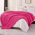 L'AGRATY Chunky Knit Throw Blanket by LAGRATY
