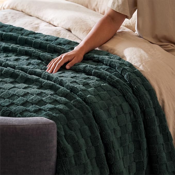 Bedsure GentleSoft King Size Spring Blanket - Image 9