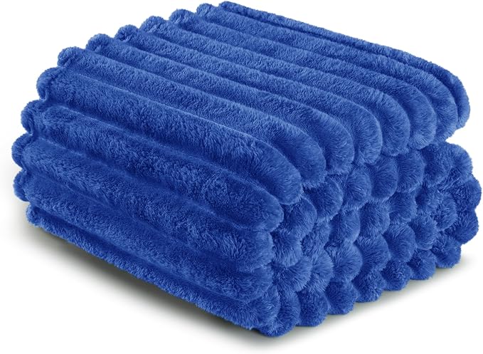 Exclusivo Mezcla Striped Fleece Throw Blanket - Image 8